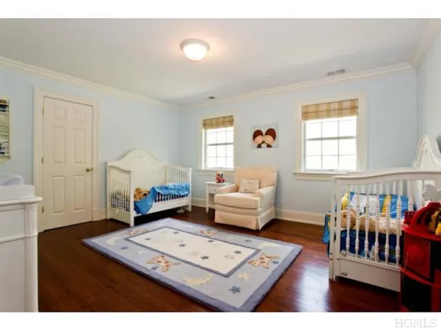 107 Aspinwall Rd