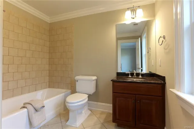 95 Aspinwall Rd