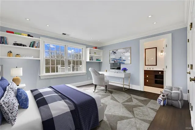 37 Austin Hill Rd