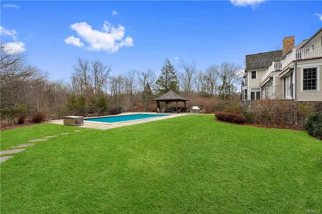 37 Austin Hill Rd