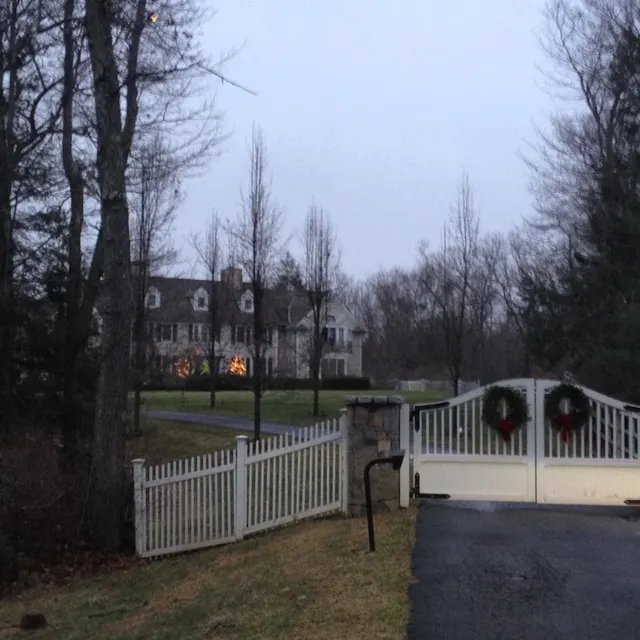 37 Austin Hill Rd
