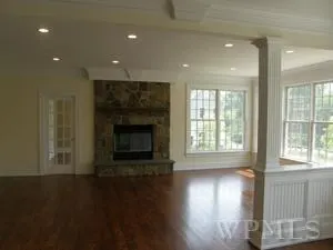 32 Austin Place