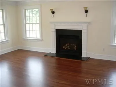 32 Austin Place