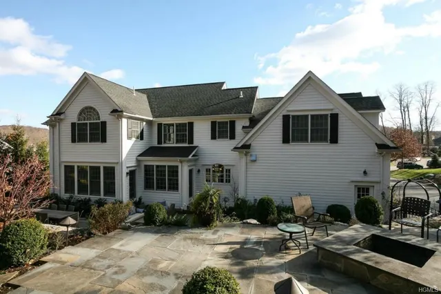 33 Austin Place