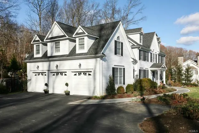 33 Austin Place