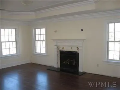33 Austin Place