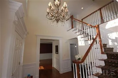 33 Austin Place