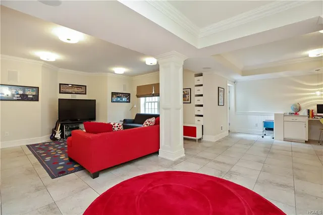 9 Austin Place
