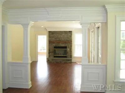 9 Austin Place