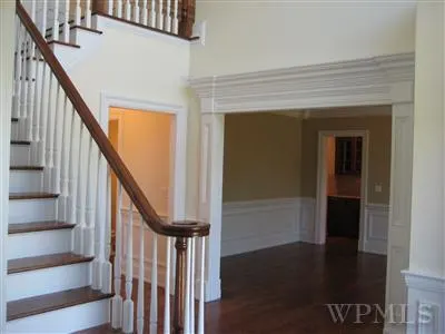 9 Austin Place