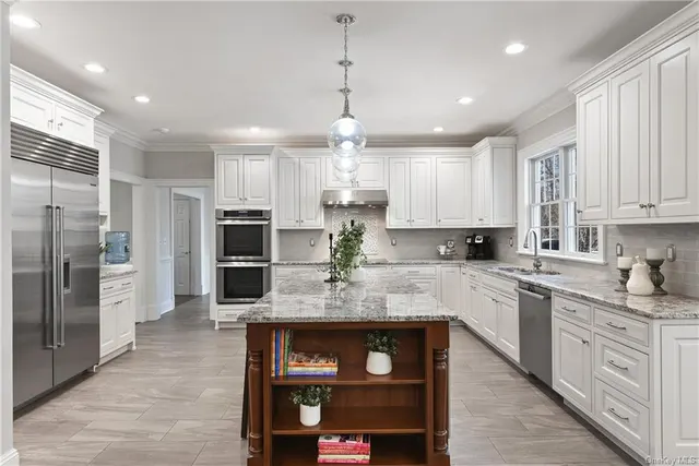 27 Autumn Ridge Rd