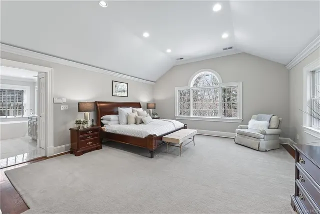 27 Autumn Ridge Rd
