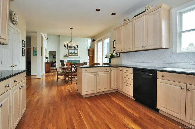 1 Henker Farm Lane