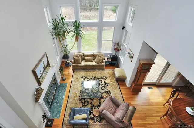 1 Henker Farm Lane