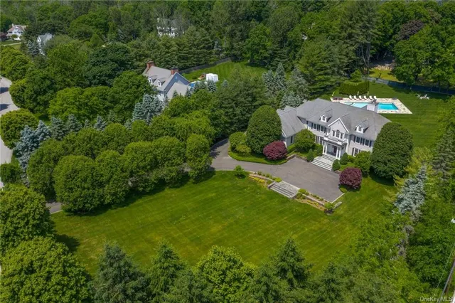 2 Henker Farm Lane