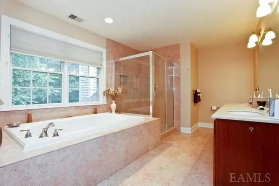 23 Major Tallmadge Lane
