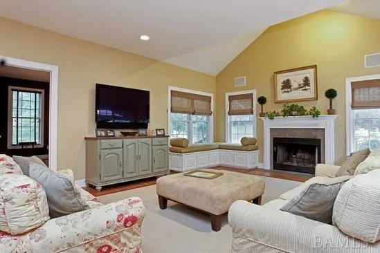 23 Major Tallmadge Lane