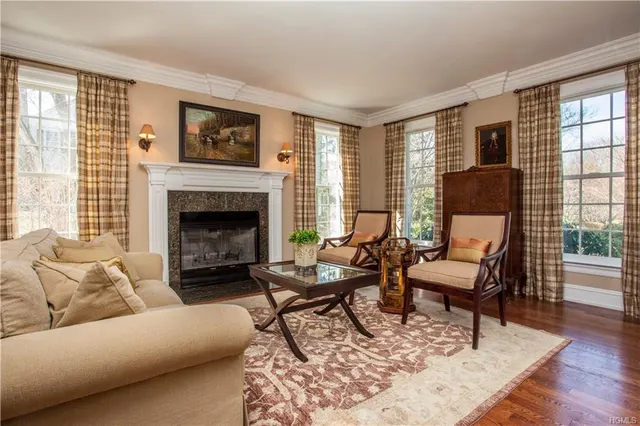 5 Morris Court