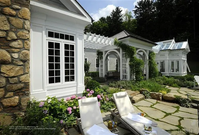 240 Mount Holly Rd