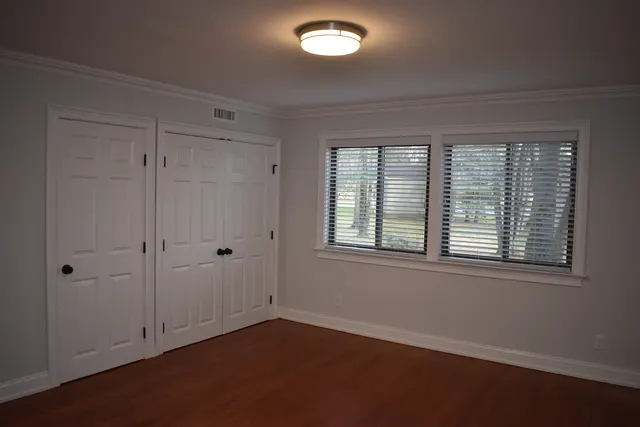 3 Oakridge Drive