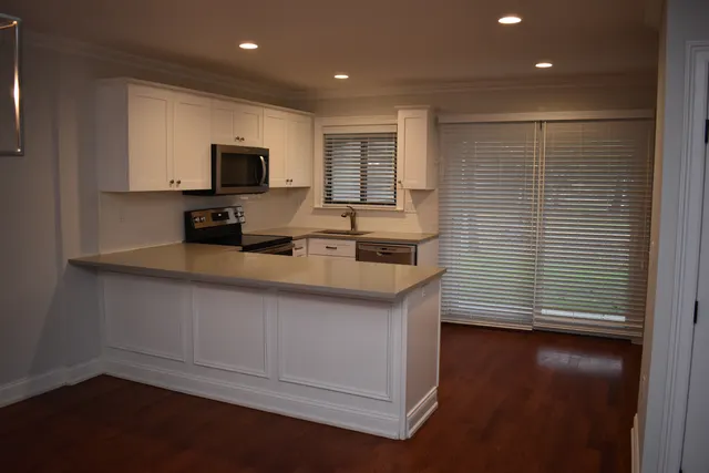 3 Oakridge Drive