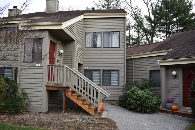 3 Oakridge Drive