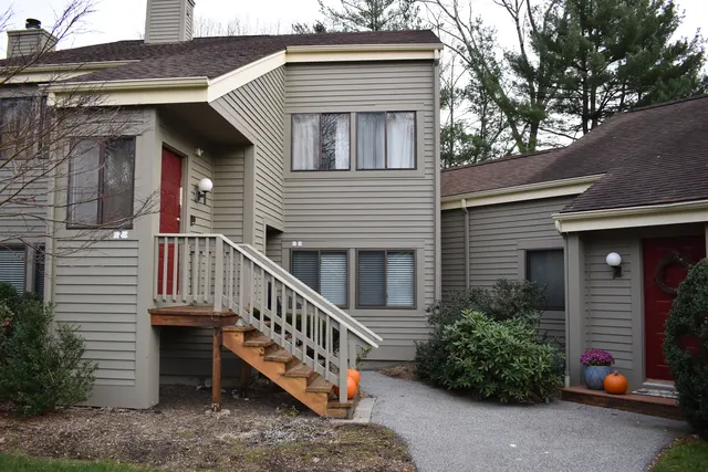 3 Oakridge Drive