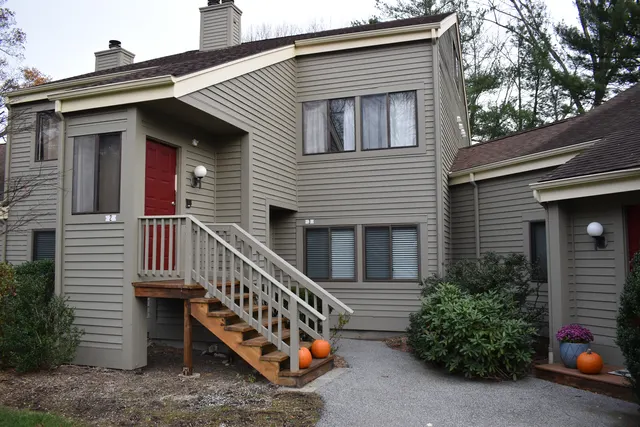 3 Oakridge Drive