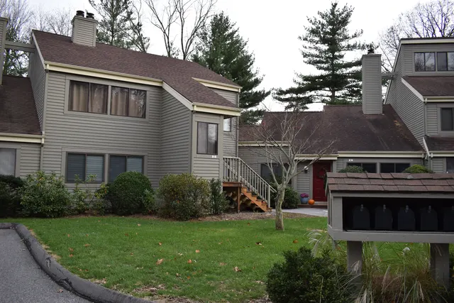 3 Oakridge Drive