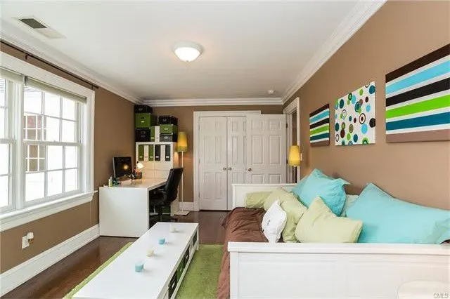 20 Silver Spring Lane
