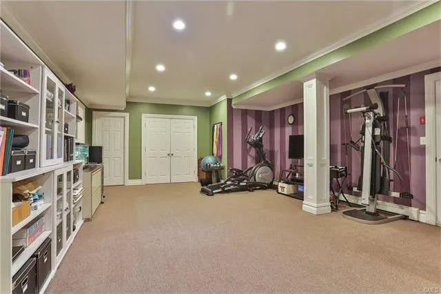 20 Silver Spring Lane