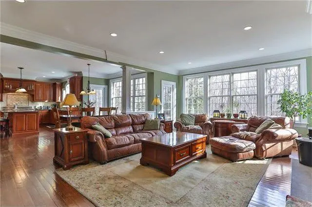 20 Silver Spring Lane
