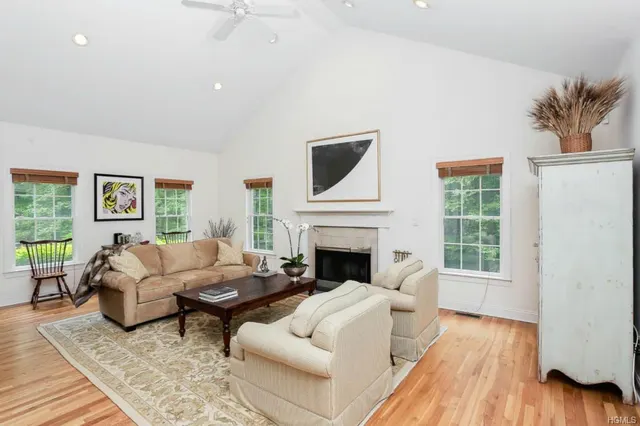 24 Siscowit Rd