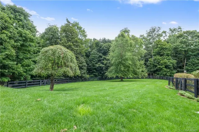 752 Titicus Rd