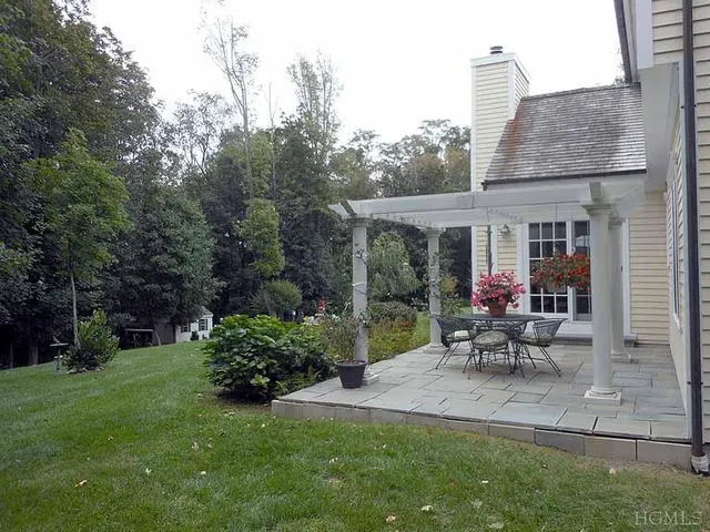 752 Titicus Rd