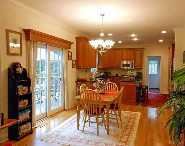 752 Titicus Rd