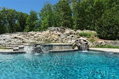 76 Todd Rd