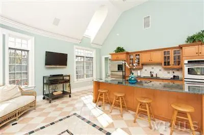 76 Todd Rd