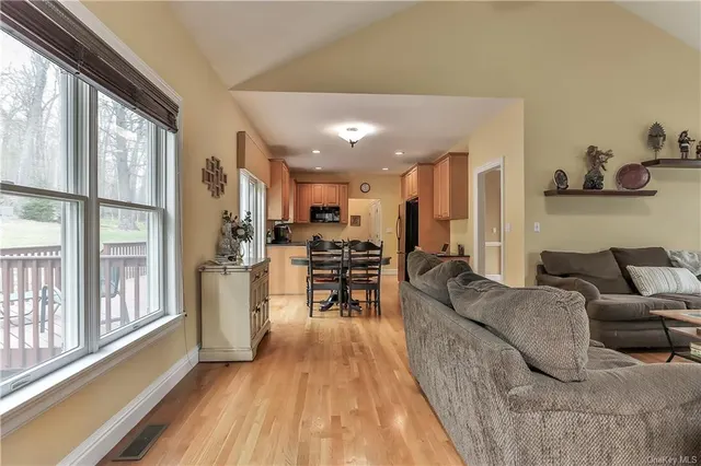 6 Wampus Court
