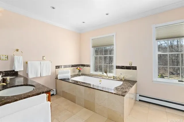 7 Woodway Rd