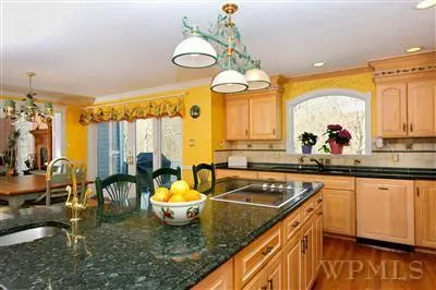 7 Woodway Rd
