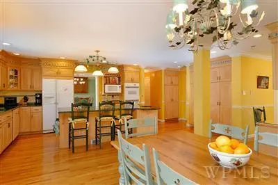 7 Woodway Rd