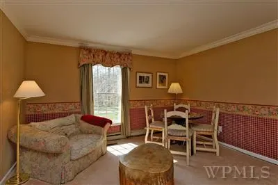7 Woodway Rd